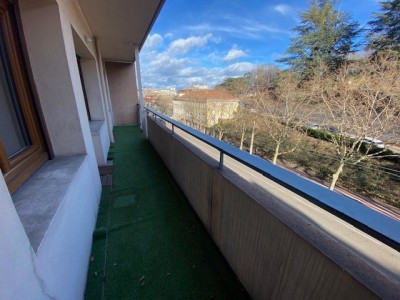 APPARTEMENT T5 - ST ETIENNE CHAVANELLE - 98.81 m2 - LOUÉ