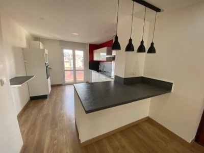 APPARTEMENT T5 - ST ETIENNE CHAVANELLE - 98.81 m2 - LOUÉ