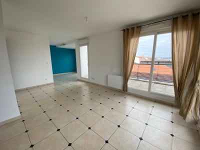 APPARTEMENT T5 A LOUER - ST ETIENNE CITE DESIGN/CARNOT - 97.06 m2 - 1034€ charges comprises par mois