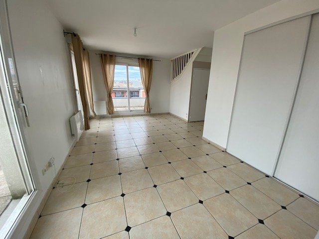 APPARTEMENT T5 - ST ETIENNE CITE DESIGN/CARNOT - 97.06 m2 - LOU&Eacute;