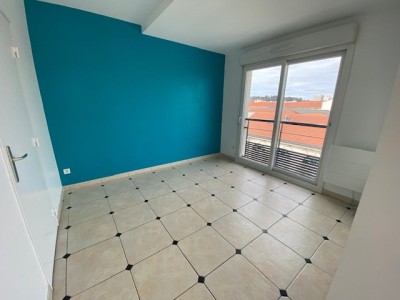 APPARTEMENT T5 A LOUER - ST ETIENNE CITE DESIGN/CARNOT - 97.06 m2 - 1034€ charges comprises par mois