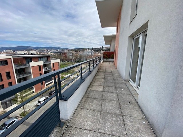 APPARTEMENT T5 - ST ETIENNE CITE DESIGN/CARNOT - 97.06 m2 - LOU&Eacute;
