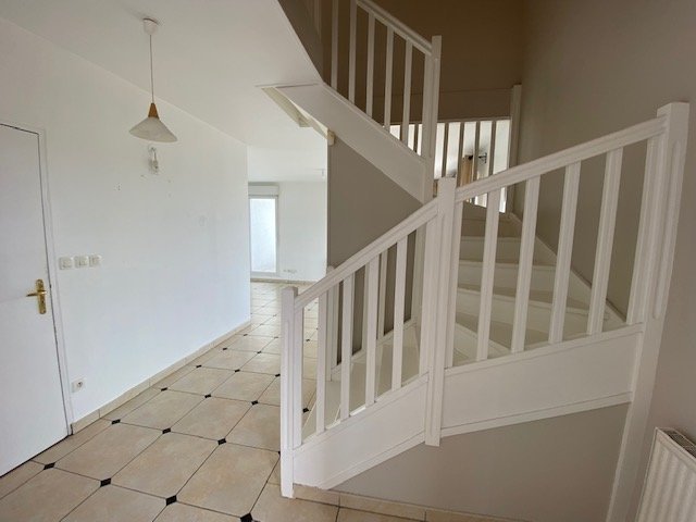 APPARTEMENT T5 - ST ETIENNE CITE DESIGN/CARNOT - 97.06 m2 - LOU&Eacute;