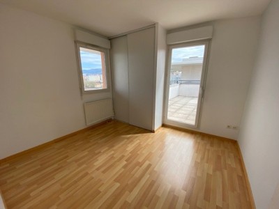 APPARTEMENT T5 A LOUER - ST ETIENNE CITE DESIGN/CARNOT - 97.06 m2 - 1034€ charges comprises par mois