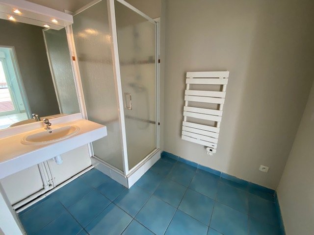 APPARTEMENT T5 - ST ETIENNE CITE DESIGN/CARNOT - 97.06 m2 - LOU&Eacute;