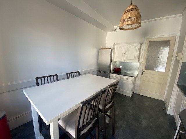 APPARTEMENT T5 A LOUER - ST ETIENNE PLACE CARNOT - 101.1 m2 - 773 &euro; charges comprises par mois