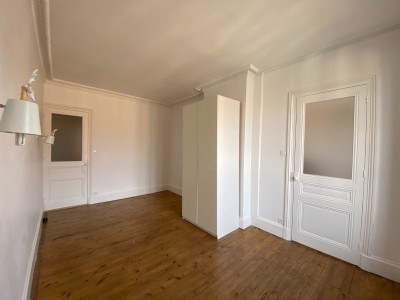 APPARTEMENT T5 A LOUER - ST ETIENNE QUARTIER TREFILERIE - 110 m2 - 700 &euro; charges comprises par mois