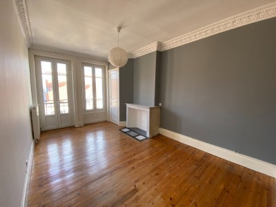 APPARTEMENT T5 A LOUER - ST ETIENNE QUARTIER TREFILERIE - 110 m2 - 700 &euro; charges comprises par mois