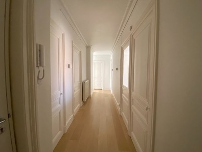 APPARTEMENT T5 A LOUER - ST ETIENNE QUARTIER TREFILERIE - 110 m2 - 700 &euro; charges comprises par mois
