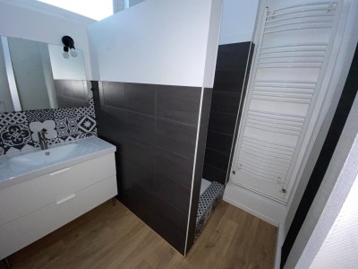 APPARTEMENT T5 A LOUER - ST ETIENNE QUARTIER TREFILERIE - 110 m2 - 700 &euro; charges comprises par mois