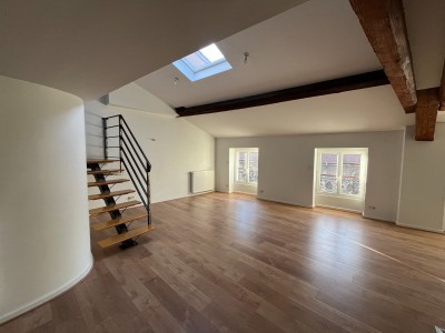 APPARTEMENT T5 A LOUER - ST ETIENNE QUARTIER URSULES - 113.69 m2 - 1�035�&euro; charges comprises par mois