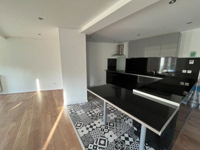 APPARTEMENT T5 A LOUER - ST ETIENNE QUARTIER URSULES - 113.69 m2 - 1�035�&euro; charges comprises par mois