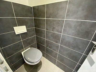 APPARTEMENT T5 A LOUER - ST ETIENNE SECTEUR PIETONS - 103.68 m2 - 960 € charges comprises par mois