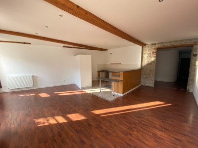 APPARTEMENT T5 A LOUER - ST ETIENNE URSULES/GAMBETTA - 106.7 m2 - 800 € charges comprises par mois