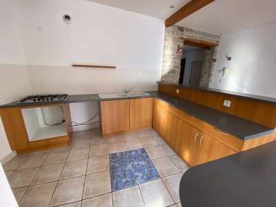 APPARTEMENT T5 A LOUER - ST ETIENNE URSULES/GAMBETTA - 106.7 m2 - 800 € charges comprises par mois