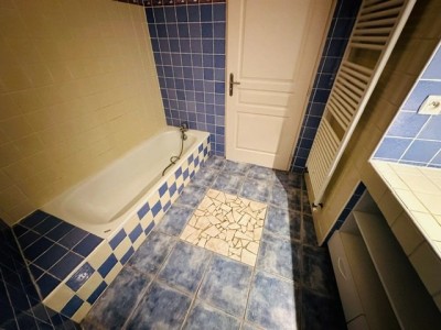 APPARTEMENT T5 - ST ETIENNE URSULES/GAMBETTA - 106.7 m2 - LOU&Eacute;