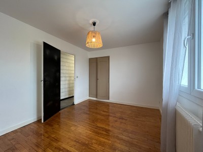 APPARTEMENT T5 A VENDRE - ST CYPRIEN - 115 m2 - 257000€