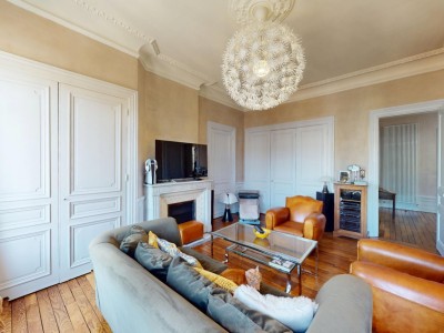 APPARTEMENT T5 A VENDRE - ST ETIENNE BADOUILLERE - 130.16 m2 - 232 000 €