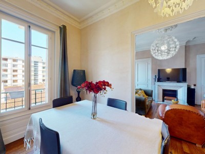 APPARTEMENT T5 A VENDRE - ST ETIENNE BADOUILLERE - 130.16 m2 - 232 000 €