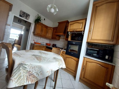 APPARTEMENT TYPE T5 AVEC TERRASSE ET GARAGE - ST ETIENNE BELLEVUE - 120 m2 - VENDU