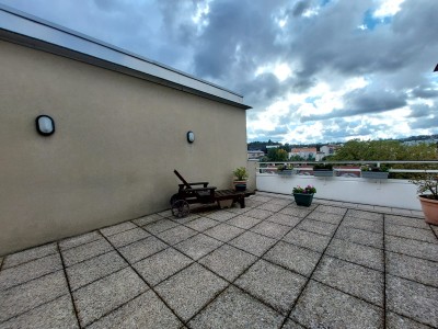 APPARTEMENT TYPE T5 AVEC TERRASSE ET GARAGE - ST ETIENNE BELLEVUE - 120 m2 - VENDU