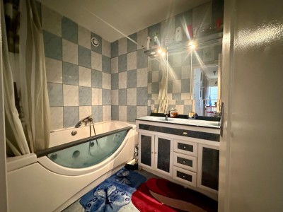 APPARTEMENT T5 A VENDRE - ST ETIENNE BELLEVUE - 106.59 m2 - 114000€