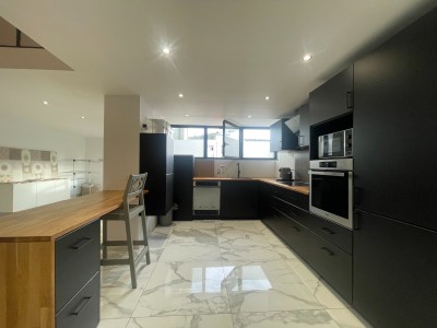 APPARTEMENT T5 A VENDRE - ST ETIENNE BELLEVUE - 136.14 m2 - 195 000 &euro;