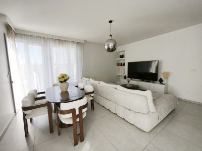 APPARTEMENT T5 A VENDRE - ST ETIENNE BELLEVUE - 118 m2 - 299 000 €