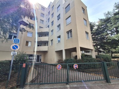 APPARTEMENT T5 A VENDRE - ST ETIENNE BELLEVUE - 89.22 m2 - 149 000 €