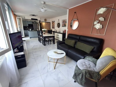 APPARTEMENT T5 A VENDRE - ST ETIENNE BELLEVUE - 89.22 m2 - 149 000 €