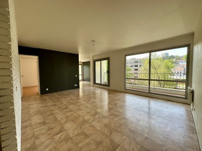 APPARTEMENT T5 A VENDRE - ST ETIENNE BERGSON - 103.31 m2 - 119 000 &euro;