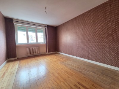 APPARTEMENT T5 A VENDRE - ST ETIENNE CARNOT - 141.96 m2 - 144�500�&euro;