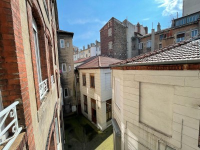 Appartement de type T5 - ST ETIENNE CENTRE VILLE - 94 m2 - 159900€