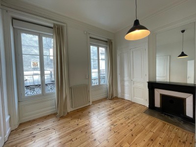 Appartement de type T5 - ST ETIENNE CENTRE VILLE - 94 m2 - 159900€