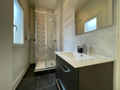 Appartement de type T5 - ST ETIENNE CENTRE VILLE - 94 m2 - 159900€