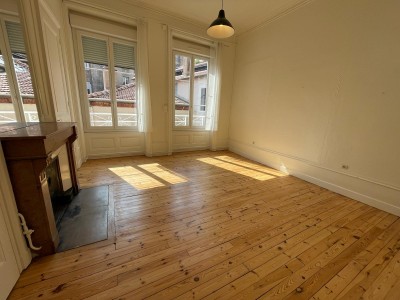 Appartement de type T5 - ST ETIENNE CENTRE VILLE - 94 m2 - 159900€