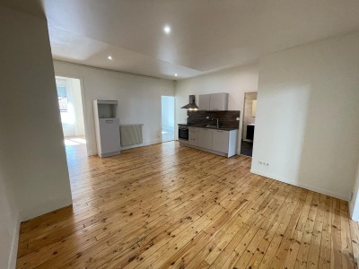Appartement de type T5 - ST ETIENNE CENTRE VILLE - 94 m2 - 159900€