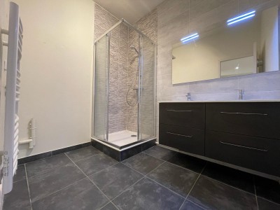Appartement de type T5 - ST ETIENNE CENTRE VILLE - 94 m2 - 159900€