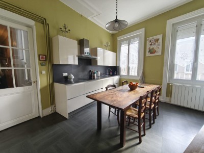 APPARTEMENT T5 A VENDRE - ST ETIENNE CENTRE VILLE - 208.22 m2 - 268 000 €
