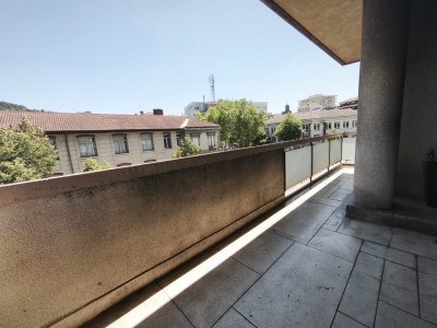 APPARTEMENT T5 A VENDRE - ST ETIENNE CENTRE VILLE - 178 m2 - 198 000 &euro;