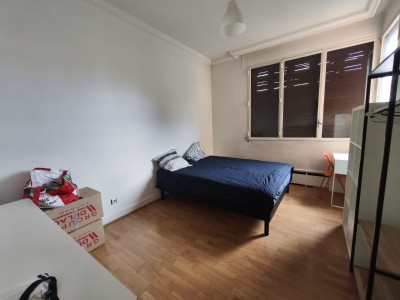 APPARTEMENT T5 A VENDRE - ST ETIENNE CENTRE VILLE - 178 m2 - 198 000 &euro;