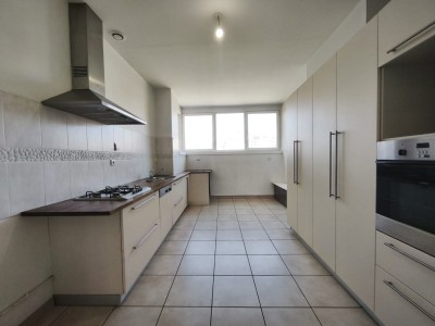 APPARTEMENT T5 A VENDRE - ST ETIENNE CENTRE VILLE - 178 m2 - 198 000 &euro;
