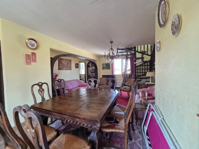 APPARTEMENT T5 A VENDRE - ST ETIENNE CENTRE VILLE - 143.61 m2 - 230 000 €