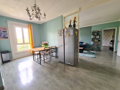 APPARTEMENT T5 - ST ETIENNE CHATEAUCREUX - 117.62 m2 - 150000€