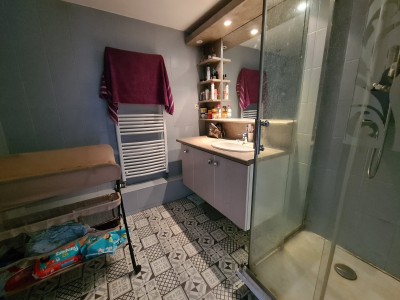 APPARTEMENT T5 - ST ETIENNE CHATEAUCREUX - 117.62 m2 - 150000€