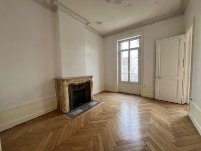 Appartement de type 5 Secteur facults A VENDRE - ST ETIENNE FACULTE   CENTRE DEUX - 100.77 m2 - 189000€