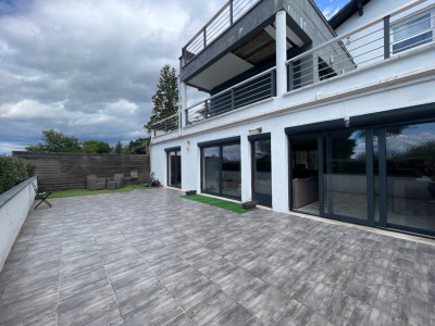 Appartement 148m avec terrasse 70m A VENDRE - ST ETIENNE FAURIEL - 145.6 m2 - 185000€