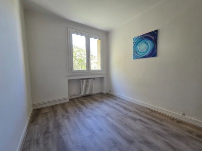 APPARTEMENT T5 A VENDRE - ST ETIENNE FAURIEL - 95.94 m2 - 129 500 €