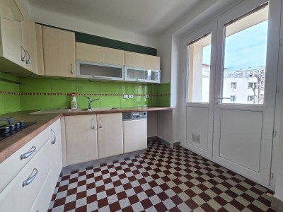 APPARTEMENT T5 A VENDRE - ST ETIENNE FAURIEL - 95.94 m2 - 129 500 €