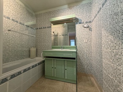 Appartement type 5 secteur La Metare A VENDRE - ST ETIENNE LA METARE - 98.27 m2 - 95�000�&euro;